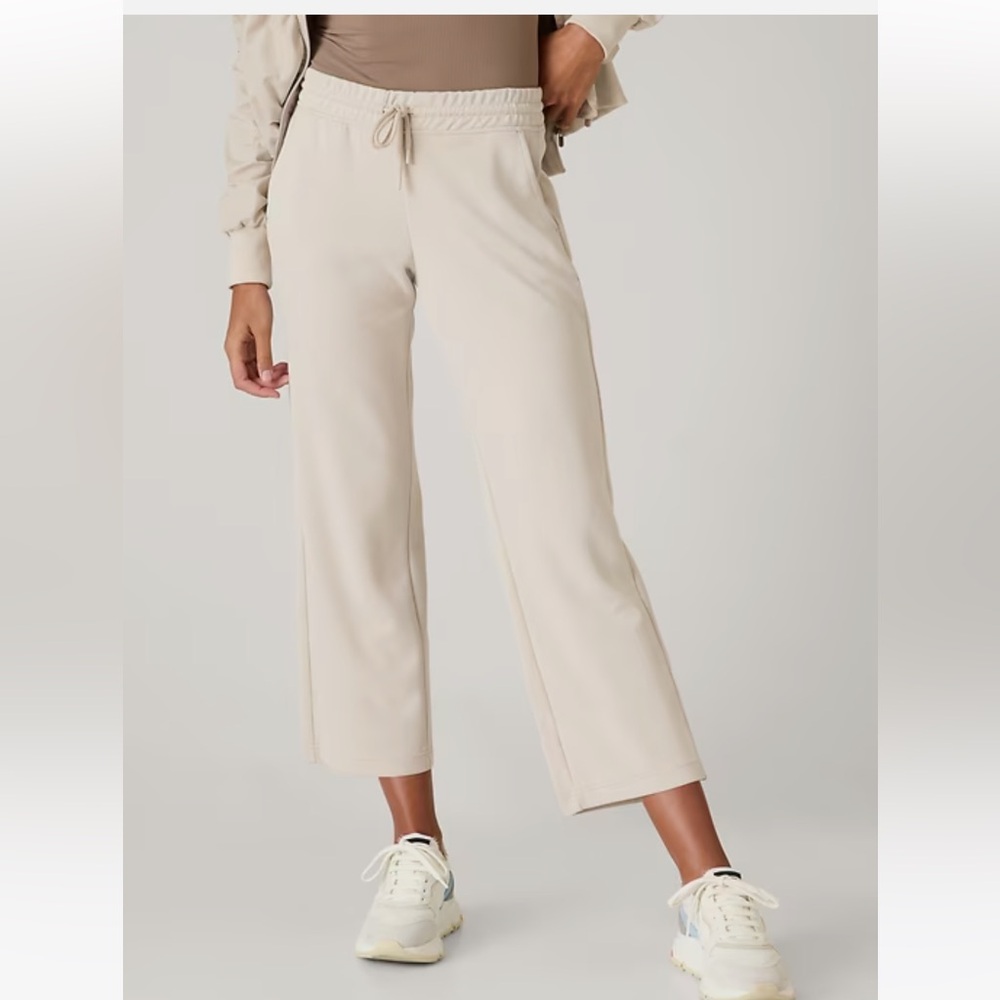 Athleta Cropped Wide-Leg Sweatpants in Abalone